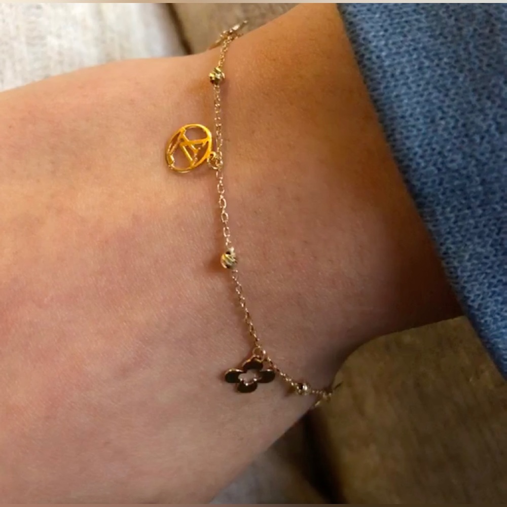 18 karat gold bracelet